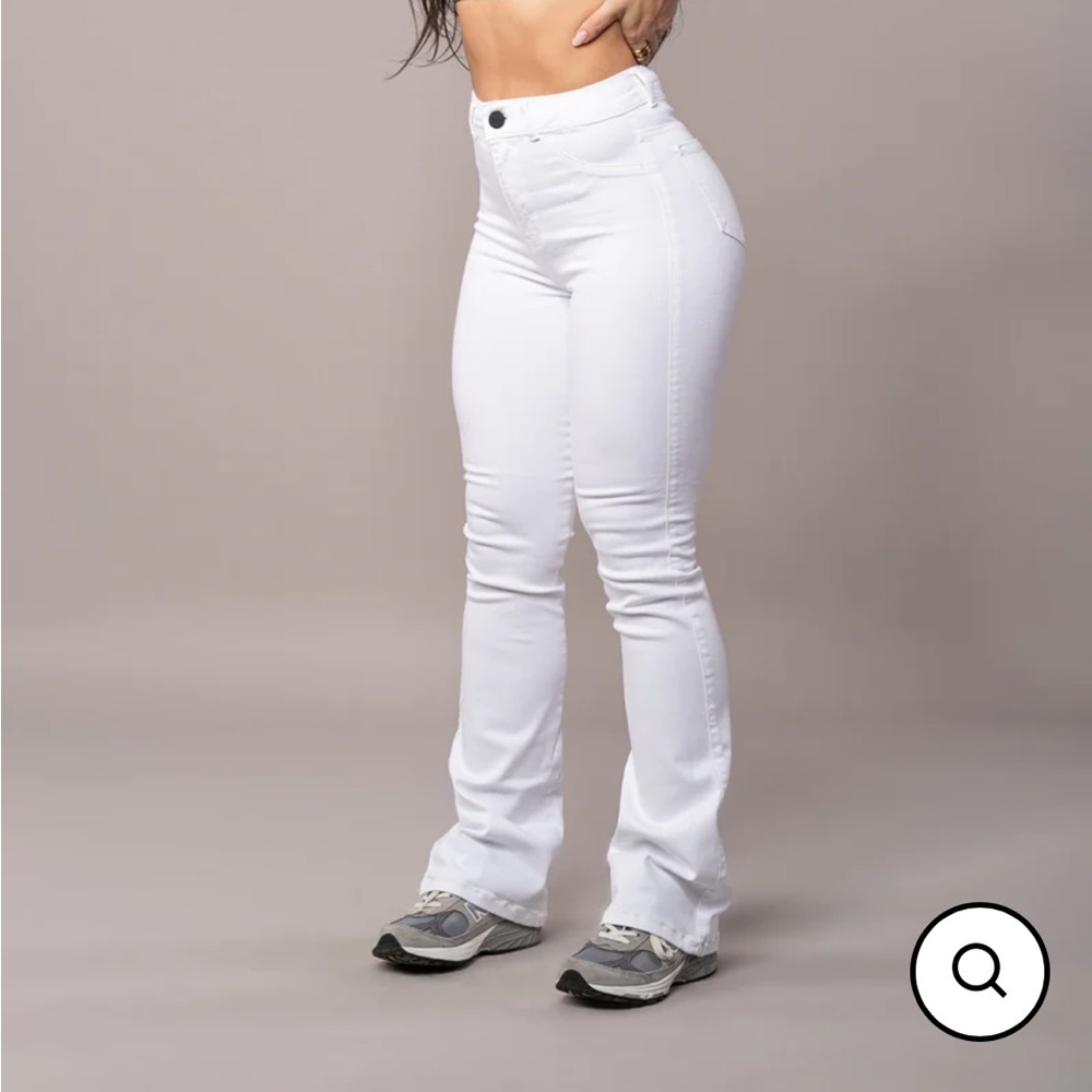 Pastel Flared FITJEANS